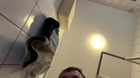 armyskater32 online show from April 16, 5:19 am