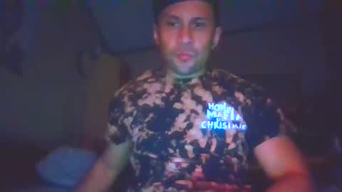 aroddriguezz2020 online show from March 11, 9:02 am