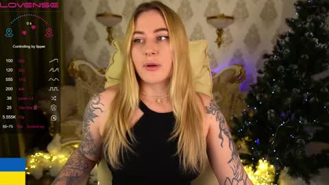 Snapshot of arolinanight chatting on December 21, 1:04 am AROLINA online show from December 21, 1:04 am