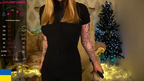 Snapshot of arolinanight chatting on January 4, 3:40 am AROLINA online show from January 4, 3:40 am