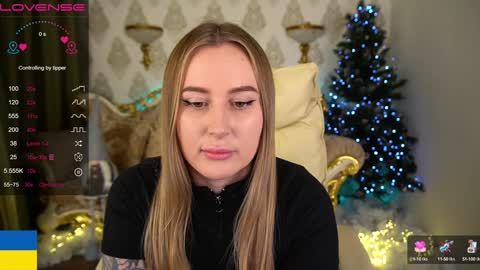 Snapshot of arolinanight chatting on January 14, 3:43 am AROLINA online show from January 14, 3:43 am