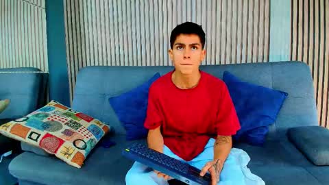 aron_pulse online show from February 26, 1:32 pm