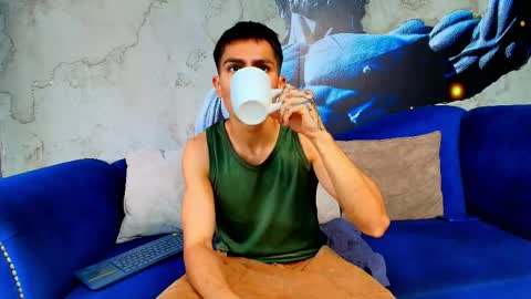 aron_pulse online show from April 4, 2:25 pm