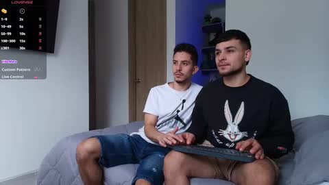 Aron Santoro online show from March 5, 3:30 pm