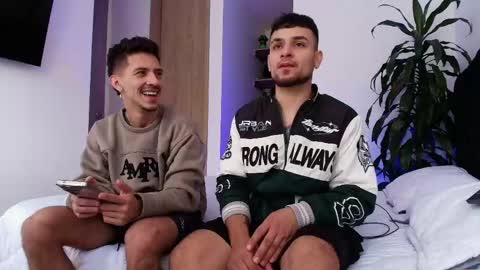 Aron Santoro online show from April 27, 2:26 pm