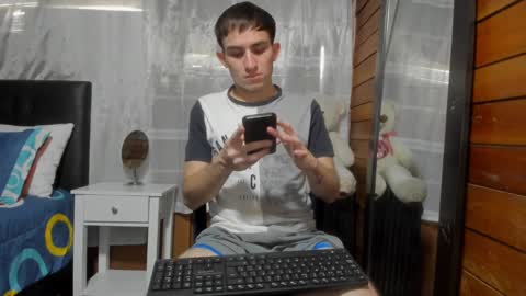 Aron G Franco online show from January 13, 8:37 pm