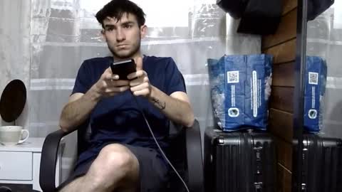 Aron G Franco online show from October 21, 6:08 pm