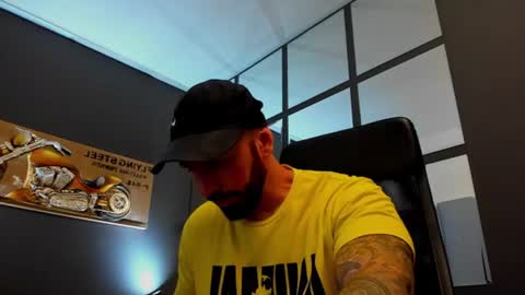 Snapshot of arongrant chatting on July 5, 10:00 am AronGrant online show from July 5, 10:00 am