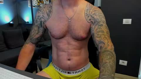 Snapshot of arongrant chatting on July 20, 10:39 am AronGrant online show from July 20, 10:39 am