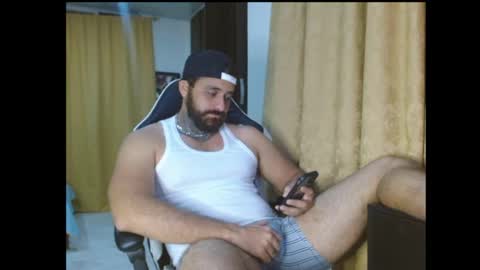 Snapshot of aronmiller404 chatting on November 13, 11:58 pm aronmiller online show from November 13, 11:58 pm