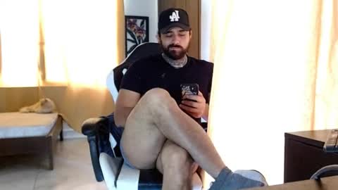 Snapshot of aronmiller404 chatting on November 29, 3:15 pm aronmiller online show from November 29, 3:15 pm