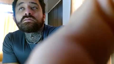 Snapshot of aronmiller404 chatting on November 30, 4:22 pm aronmiller online show from November 30, 4:22 pm