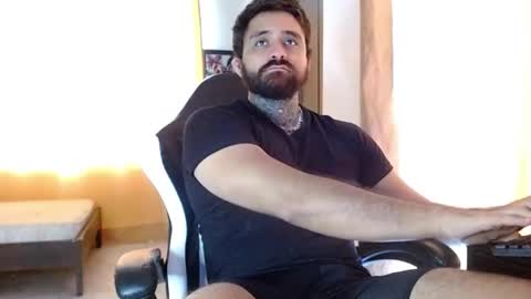 Snapshot of aronmiller404 chatting on December 1, 2:55 pm aronmiller online show from December 1, 2:55 pm