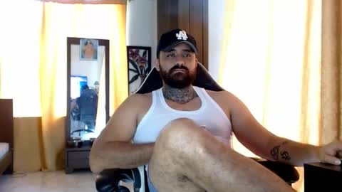 Snapshot of aronmiller404 chatting on January 5, 5:27 pm aronmiller online show from January 5, 5:27 pm