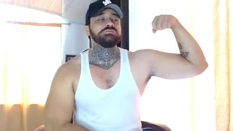 Snapshot of aronmiller404 chatting on February 18, 2:57 pm aronmiller online show from February 18, 2:57 pm