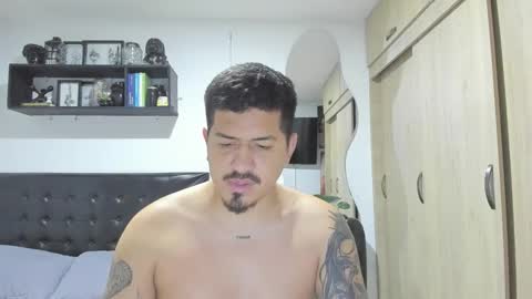 ARON  Independent model  online show from January 11, 9:03 am