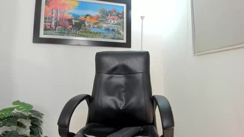   online show from February 5, 12:53 am