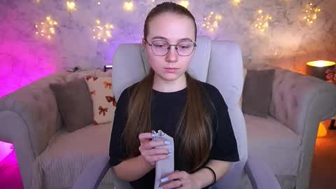 arrinawair online show from March 20, 7:35 am