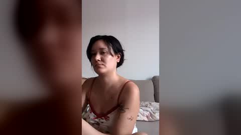 Snapshot of arrosemoi chatting on July 13, 1:58 pm arrosemoi online show from July 13, 1:58 pm