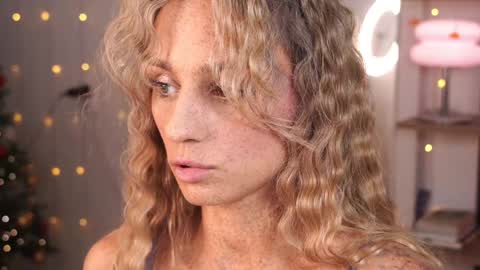 Snapshot of artease chatting on December 29, 10:23 am Arti Next Streams - online show from December 29, 10:23 am