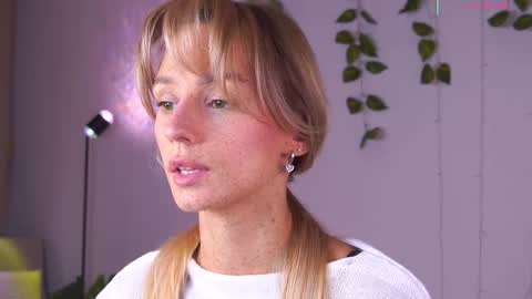 Snapshot of artease chatting on October 5, 7:39 am Arti Next Streams - online show from October 5, 7:39 am