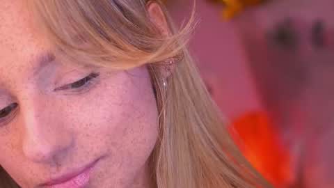 Snapshot of artease chatting on December 21, 12:56 pm Arti Next Streams - online show from December 21, 12:56 pm