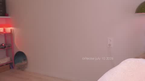 Snapshot of artease chatting on July 10, 11:46 am Arti Next Streams - online show from July 10, 11:46 am