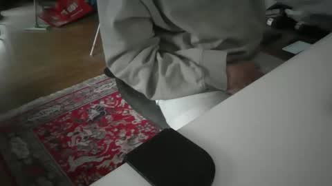 Snapshot of artesian99 chatting on November 7, 1:33 pm artesian99 online show from November 7, 1:33 pm