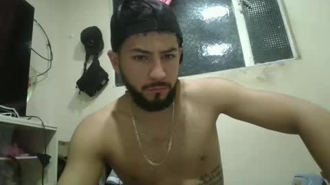 Snapshot of arthur1718 chatting on October 12, 12:31 am arthur1718 online show from October 12, 12:31 am