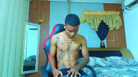 Snapshot of arthur_collins_ chatting on May 21, 8:38 pm ARTHUR online show from May 21, 8:38 pm