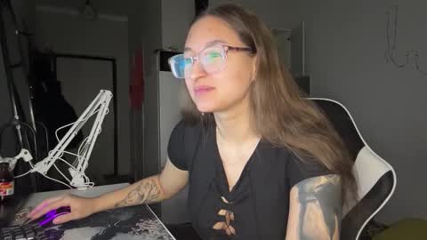 Mia  online show from February 27, 3:34 pm