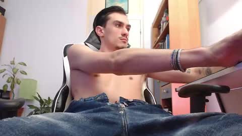 Artie online show from March 5, 11:06 am