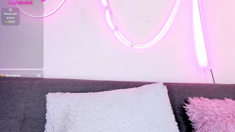 Snapshot of artmiajoy chatting on January 9, 5:11 pm MIA OF artmiajoy online show from January 9, 5:11 pm