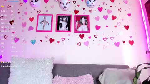 Snapshot of artmiajoy chatting on March 3, 8:32 pm MIA OF artmiajoy online show from March 3, 8:32 pm