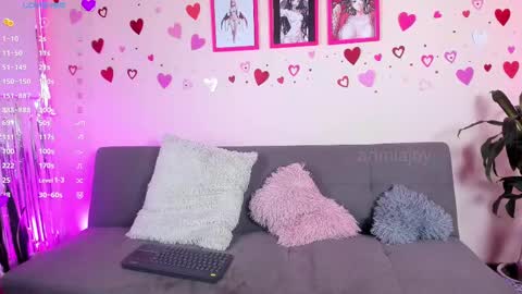 Snapshot of artmiajoy chatting on March 8, 2:40 pm MIA OF artmiajoy online show from March 8, 2:40 pm