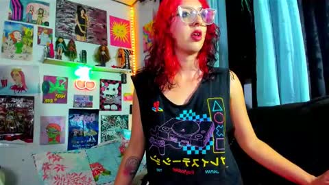 Snapshot of artsycherry chatting on July 8, 4:50 am Isabella Cherry online show from July 8, 4:50 am