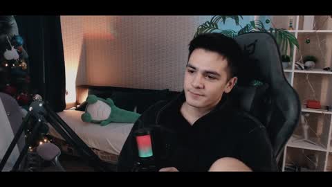 Artur Cumalot online show from December 20, 4:14 pm