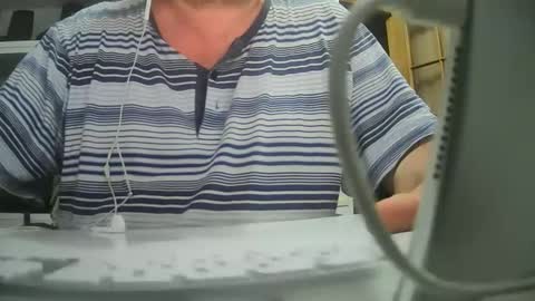 Snapshot of arturo200247 chatting on September 12, 4:56 am arturo200247 online show from September 12, 4:56 am