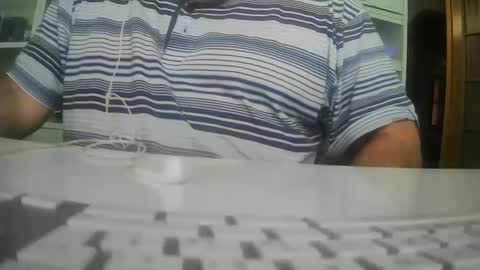 Snapshot of arturo200247 chatting on September 23, 5:54 am arturo200247 online show from September 23, 5:54 am