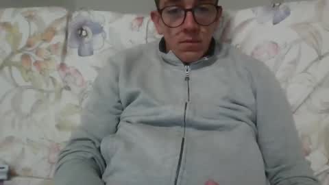 Snapshot of arturpaulval chatting on February 8, 9:04 pm arturpaulval online show from February 8, 9:04 pm