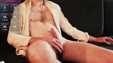 Snapshot of arty_cock chatting on May 16, 8:11 am Arty Cock online show from May 16, 8:11 am