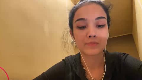 Amina online show from January 18, 6:12 pm