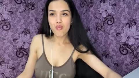 Amina online show from February 26, 6:40 pm