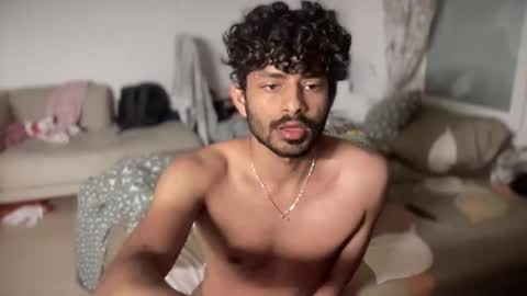 Snapshot of arwin69 chatting on April 5, 9:23 pm Arwin online show from April 5, 9:23 pm