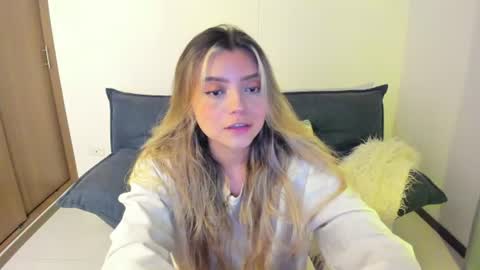 Snapshot of ary_cam230 chatting on July 8, 11:42 pm Zahaara online show from July 8, 11:42 pm