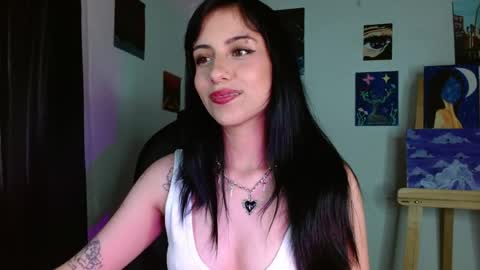 Snapshot of ary_pieerce chatting on April 8, 9:04 pm Independent Model online show from April 8, 9:04 pm