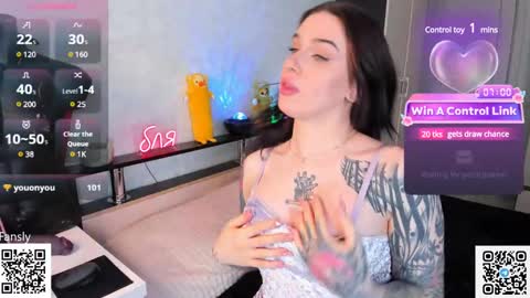 Snapshot of arya_deepthroat_queen chatting on December 7, 2:46 pm Arya  Fn  Talented Arya   online show from December 7, 2:46 pm