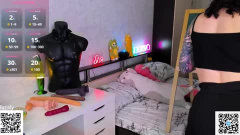 Snapshot of arya_deepthroat_queen chatting on December 17, 3:06 am Arya  Fn  Talented Arya   online show from December 17, 3:06 am