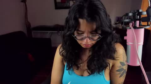 Snapshot of arya_miller chatting on June 23, 2:37 pm Arya Miller online show from June 23, 2:37 pm