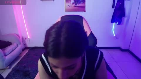 Snapshot of aryahmoonn chatting on April 25, 3:53 am aryahmoonn online show from April 25, 3:53 am